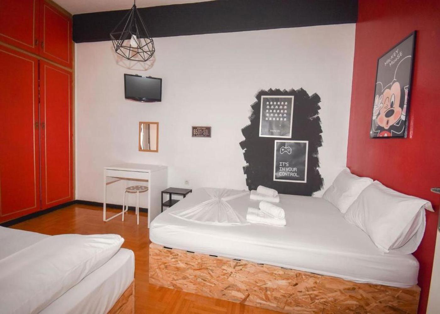 Athens 24-Hours Hostel #Athensairport #Latecheck-In #Privatetransportservice #Groups #Downtown Markópoulon Exterior foto